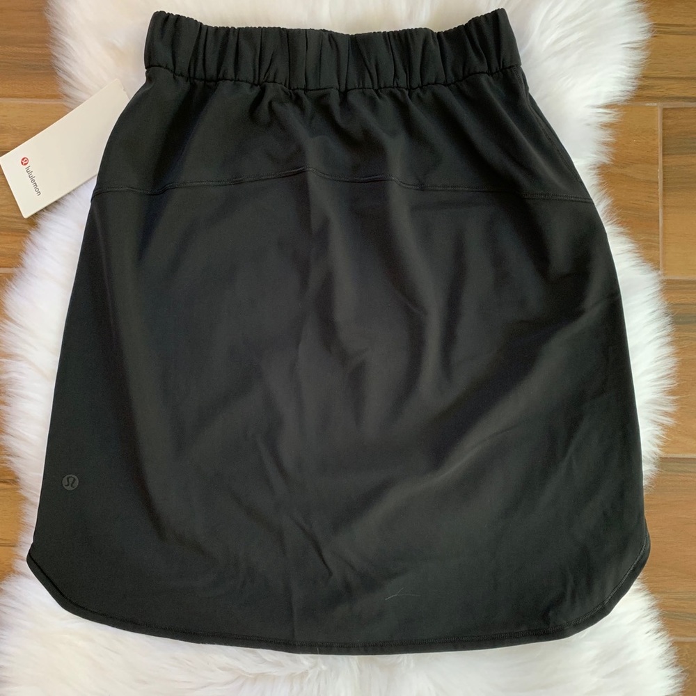 On the fly skirt black lululemon NWT high rise - Picture 2 of 4